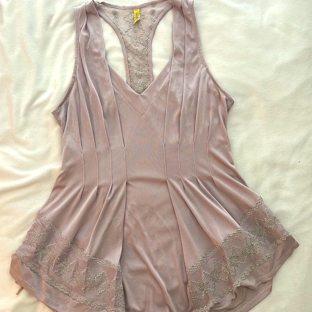 Lavender Woman’s Top Size: Small